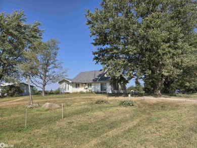 Rathbun Lake Home For Sale in Mystic Iowa