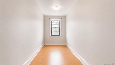 Perched on the top floor of a charming and meticulously - photo 16