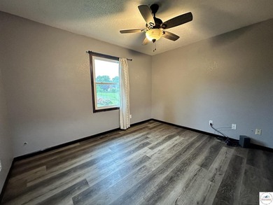 4-bed, 2-bath home in Warsaw featuring an open floor plan - photo 16