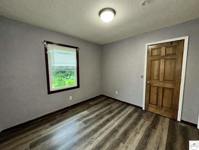 4-bed, 2-bath home in Warsaw featuring an open floor plan - photo 20