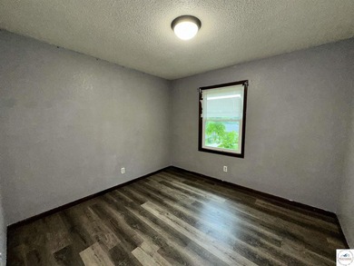 4-bed, 2-bath home in Warsaw featuring an open floor plan - photo 21
