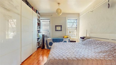 Perched on the top floor of a charming and meticulously - photo 22