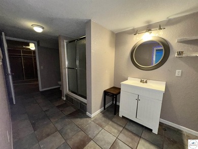 4-bed, 2-bath home in Warsaw featuring an open floor plan - photo 23
