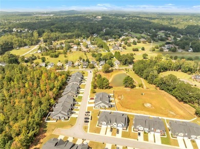 Just over 20 minutes to Downtown Greenville!! This townhome sits