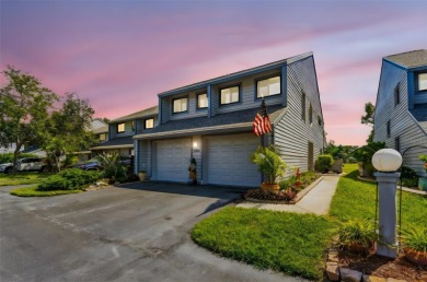 (private lake, pond, creek) Townhome/Townhouse For Sale in Seminole Florida