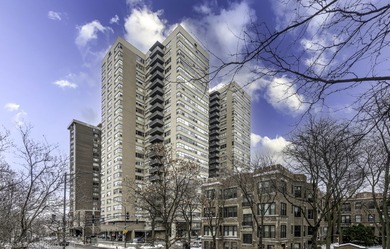 Lake Condo For Sale in Chicago, Illinois