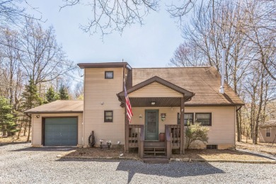 Lake Home For Sale in Albrightsville, Pennsylvania