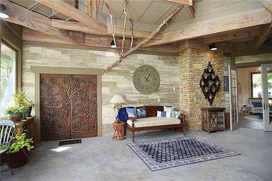 If you're looking for a unique property that surrounds you with - photo 42