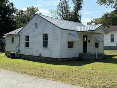 Don't miss this updated 3 bed/2 bath house. Perfect for a