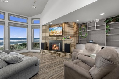 Oceanfront Contemporary in Salishan with Panoramic Views to die - photo 11
