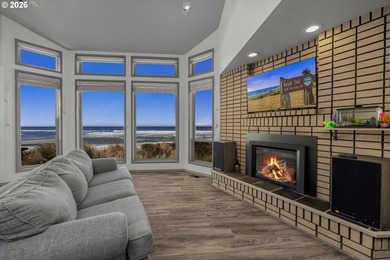 Oceanfront Contemporary in Salishan with Panoramic Views to die - photo 12
