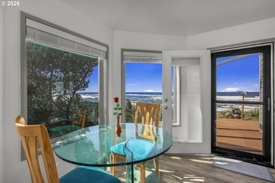 Oceanfront Contemporary in Salishan with Panoramic Views to die - photo 20