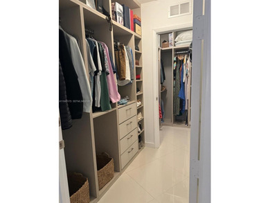 FLAWLESS 2 BDR + CONVERTED ENCLOSED DEN AS 3RD BDR / 3 FULL BTHS