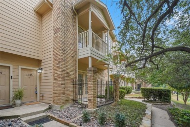 Lake Condo For Sale in Dallas, Texas