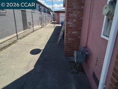 Nice home in San Pablo. Great for first time home buyers or - photo 3