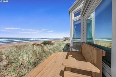 Oceanfront Contemporary in Salishan with Panoramic Views to die - photo 23