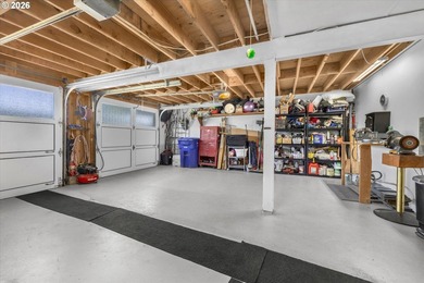 Oceanfront Contemporary in Salishan with Panoramic Views to die - photo 45