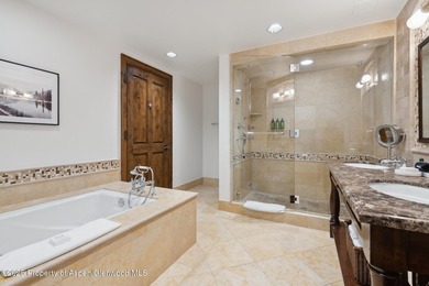2024 renovations completed (including new decor, furniture - photo 15