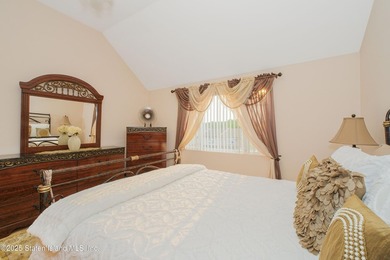 149 Crossfield is an immaculately kept townhouse that was newly - photo 15