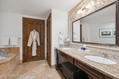 2024 renovations completed (including new decor, furniture - photo 23
