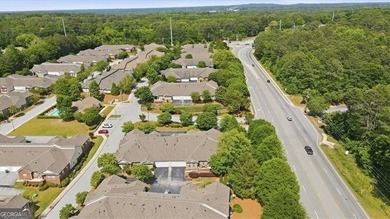 Welcome home to this beautifully maintained ranch-style townhome - photo 38