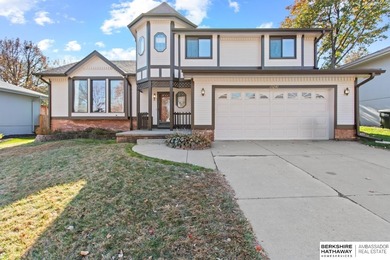 Zorinsky Lake Home For Sale in Omaha Nebraska
