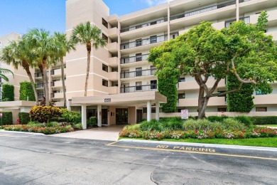 Lake Condo For Sale in Boca Raton, Florida