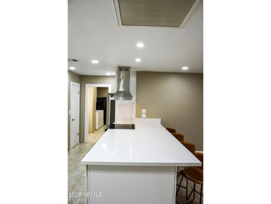 This fully remodeled Sun City Doll House is available for rent! - photo 4