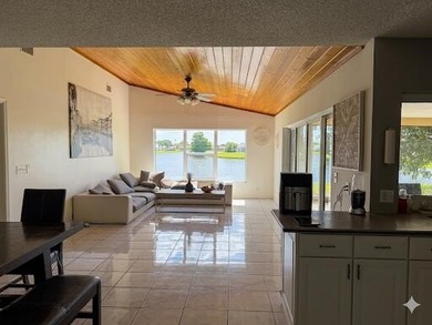 BEAUTIFUL SPLIT 3/2.5 HOME situated on an expansive 1/4-acre - photo 6