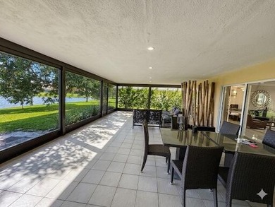 BEAUTIFUL SPLIT 3/2.5 HOME situated on an expansive 1/4-acre - photo 7
