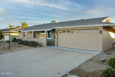 This fully remodeled Sun City Doll House is available for rent! - photo 9