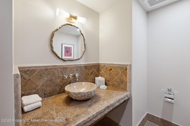 2024 renovations completed (including new decor, furniture - photo 12