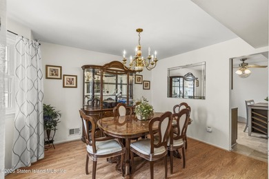 Welcome to this beautifully appointed three-bedroom Center Hall - photo 13
