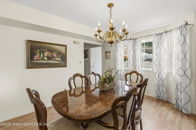 Welcome to this beautifully appointed three-bedroom Center Hall - photo 15