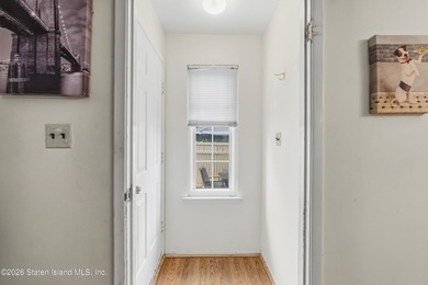 Welcome to this beautifully appointed three-bedroom Center Hall - photo 22