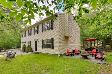 Lake Home For Sale in Tobyhanna, Pennsylvania