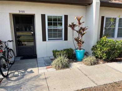 Lake Condo For Sale in Palm Harbor, Florida
