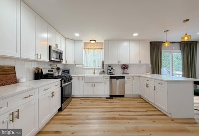 If you've been searching for a home with a truly contemporary - photo 8