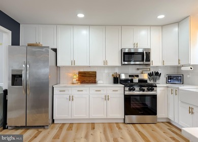 If you've been searching for a home with a truly contemporary - photo 10