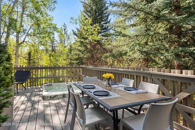 This bright, beautifully furnished 2-bed, 2.5-bath corner-lot - photo 19