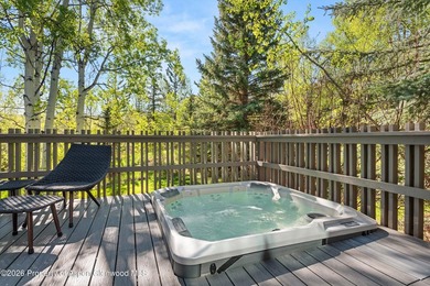This bright, beautifully furnished 2-bed, 2.5-bath corner-lot - photo 20