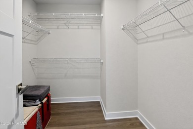 Well-maintained 3BR/2.5BA home with a functional floor plan and - photo 22