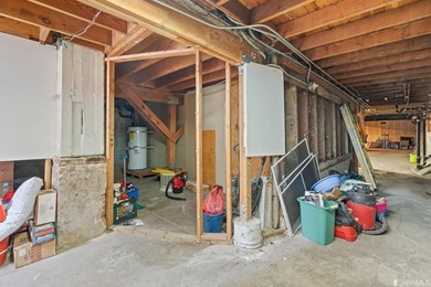 Introducing a fantastic mixed-use property in the heart of San - photo 36
