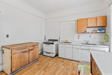 Introducing a fantastic mixed-use property in the heart of San - photo 38