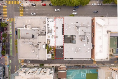 Introducing a fantastic mixed-use property in the heart of San - photo 44