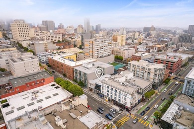 Introducing a fantastic mixed-use property in the heart of San - photo 45