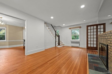 Classic Colonial Charm in a Picturesque warmth of Village Life! - photo 7