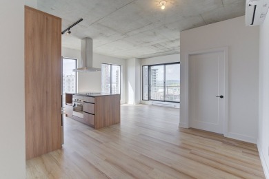 Lake Home For Sale in Montréal (Lasalle),
