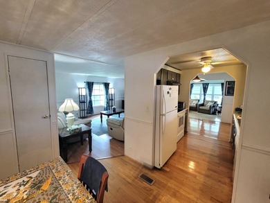 Are you looking for a spacious home? This double-wide mobile - photo 9