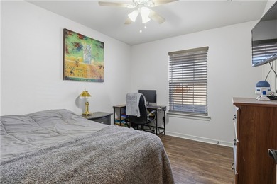 Move-in-ready home in Elkins! This 3-bedroom, 2-bath home - photo 11